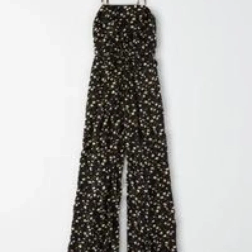 Floral Ring Front Jumpsuit M NWT